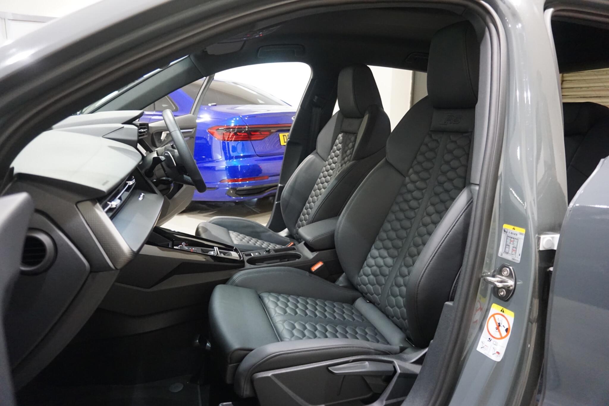 Audi RS3 2.5 TFSI Carbon Black Sportback S Tronic quattro Euro 6 (s/s) 5dr